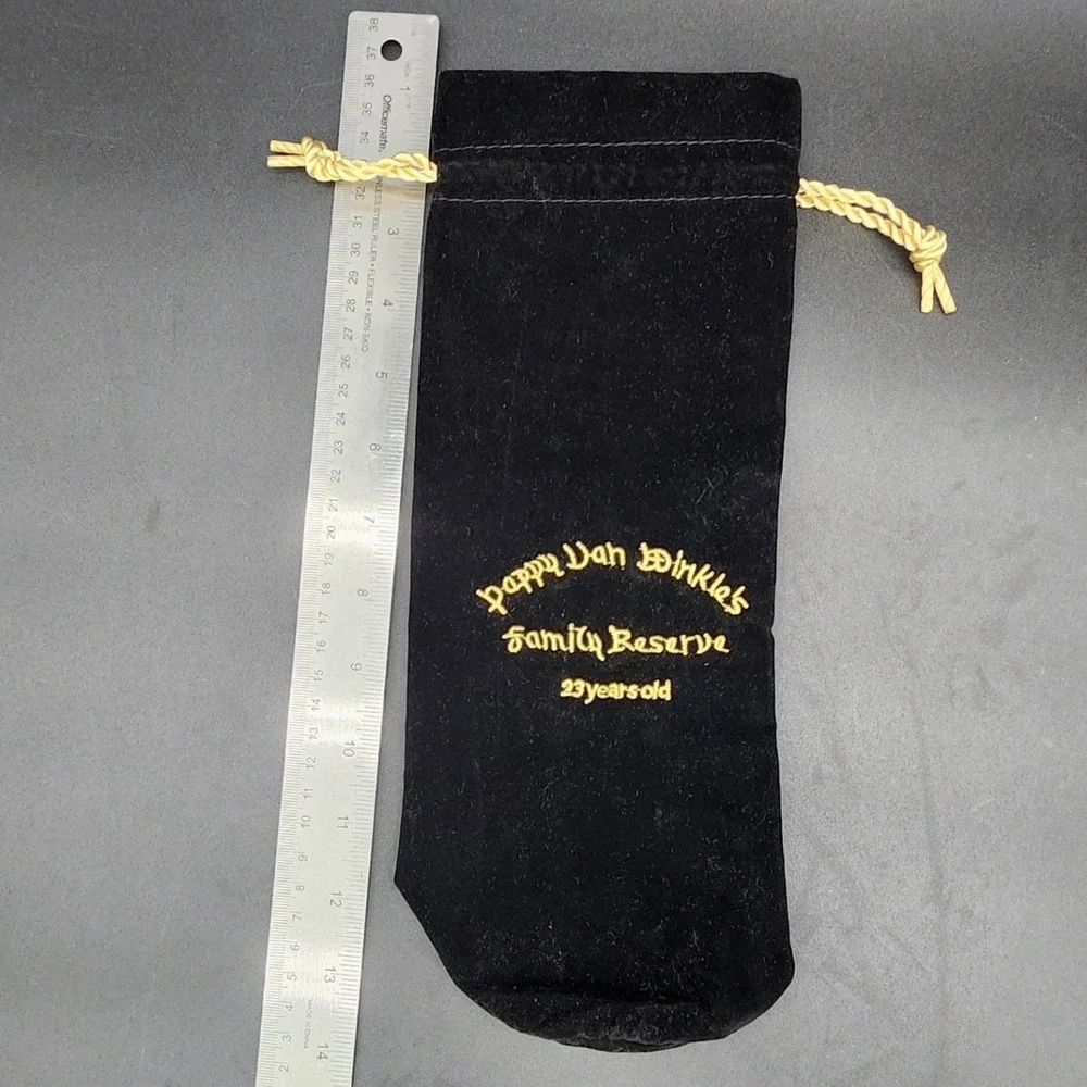 Pappy Van Winkle Black Velvet Bottle Bag Family Reserve 23 Year Bourbon Pouch